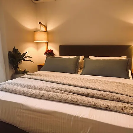Tzane Luxury Guest house *